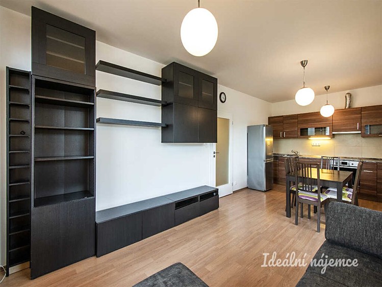 Pronájem bytu 3+kk 68 m² - foto 5