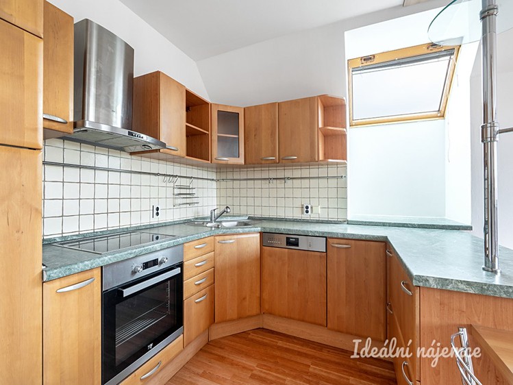 Pronájem bytu 2+kk 74 m² - foto 5