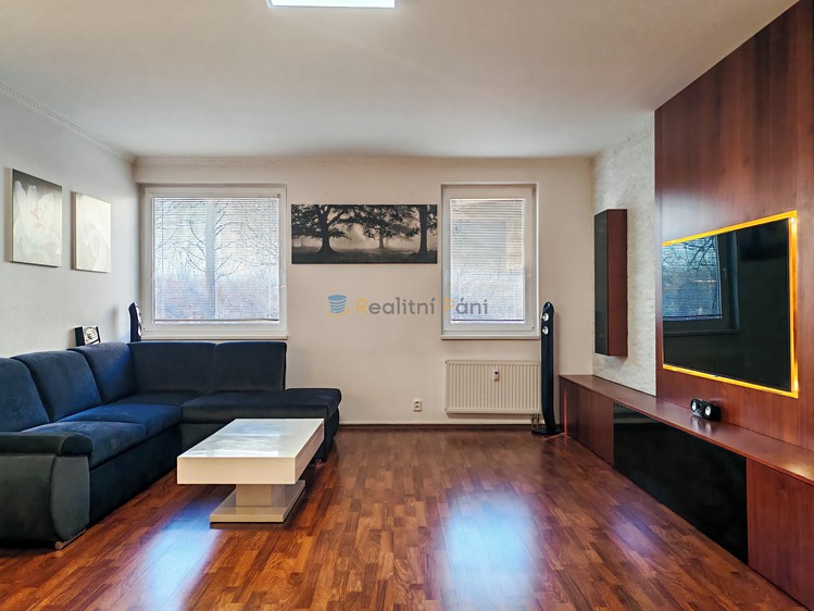 Pronájem bytu 2+kk 66 m² - foto 1