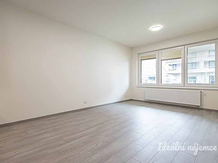 Pronájem bytu 2+kk 55 m² - foto 7