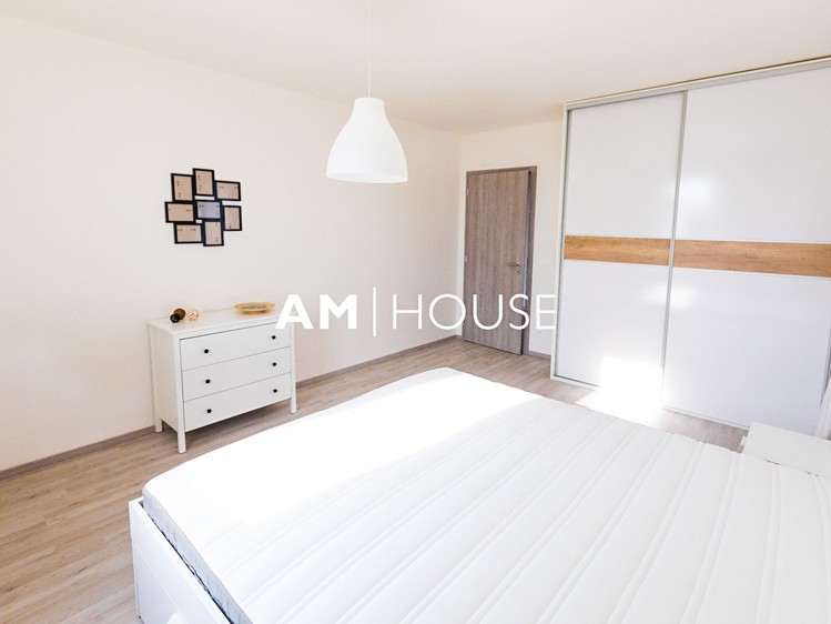 Pronájem bytu 2+kk 62 m² - foto 4