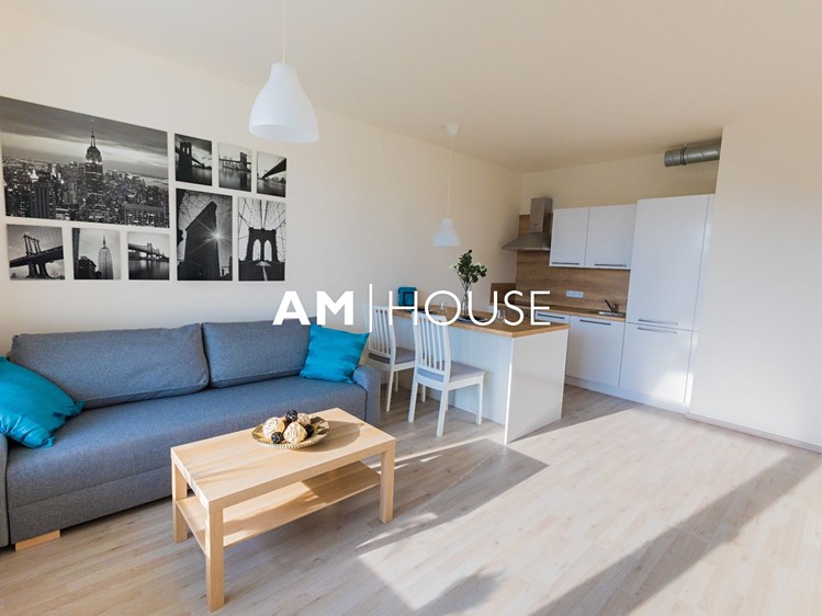 Pronájem bytu 2+kk 62 m² - foto 1