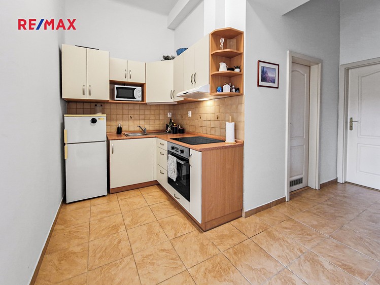 Pronájem bytu 2+kk 45 m² - foto 3