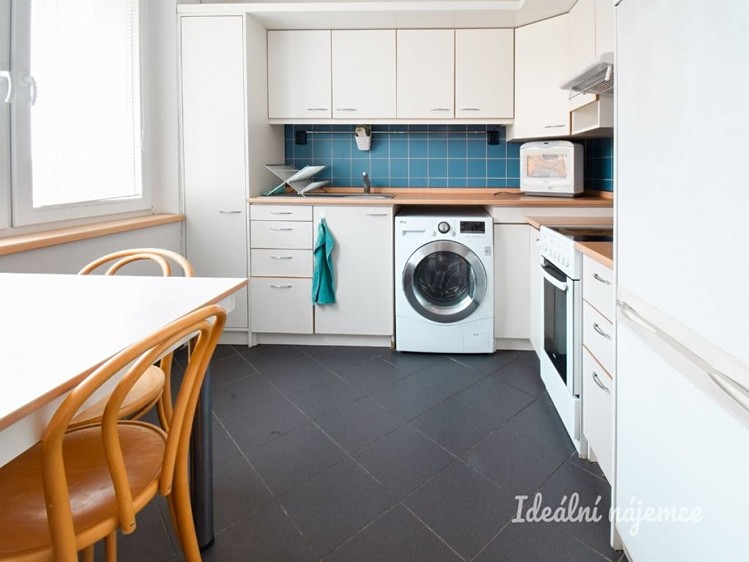 Pronájem bytu 2+1 59 m² - foto 2