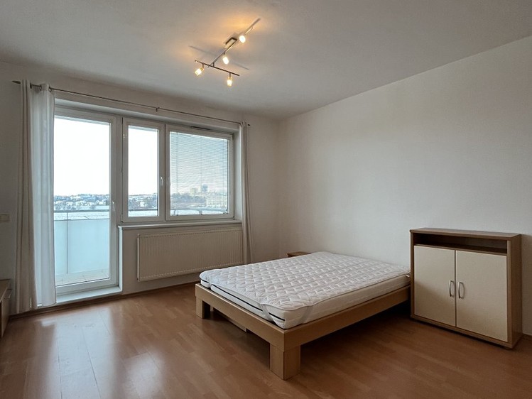 Pronájem bytu 1+kk 38 m² - foto 4