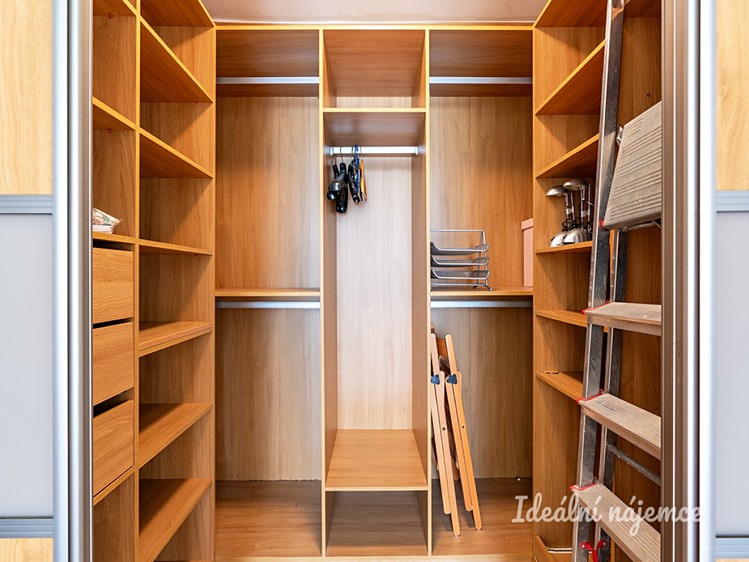 Pronájem bytu 4+kk 112 m² - foto 8