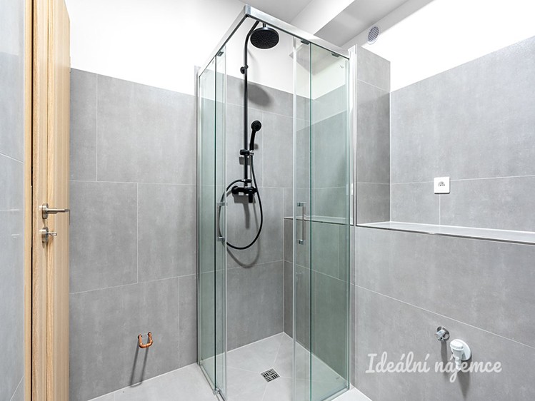 Pronájem bytu 3+kk 44 m² - foto 3
