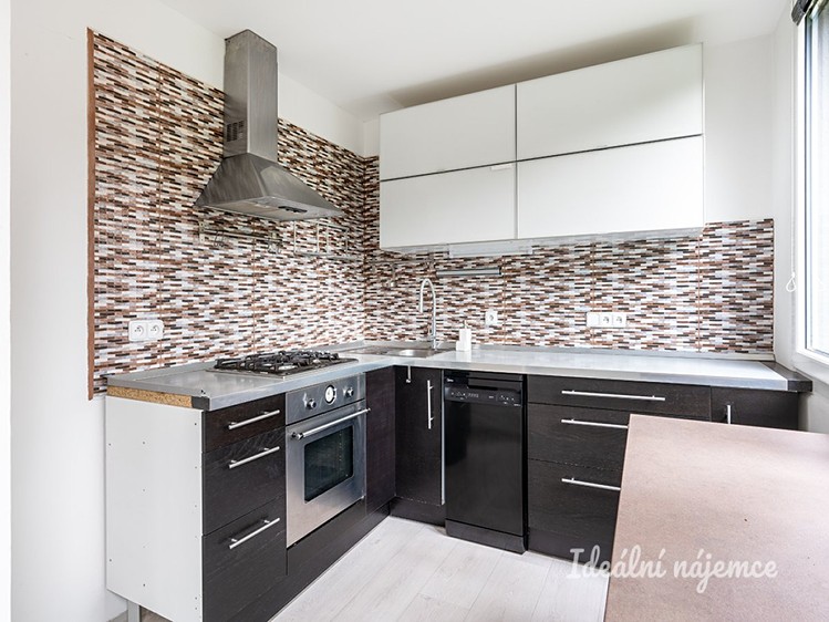 Pronájem bytu 3+1 66 m² - foto 1