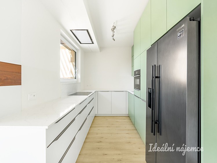 Pronájem bytu 4+kk 115 m² - foto 5