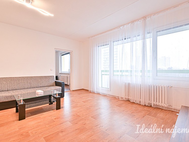 Pronájem bytu 3+1 73 m² - foto 4