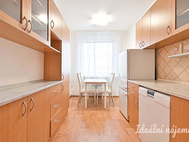 Pronájem bytu 3+1 73 m² - foto 2