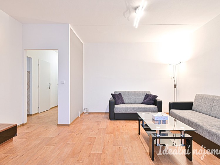Pronájem bytu 3+1 73 m² - foto 8