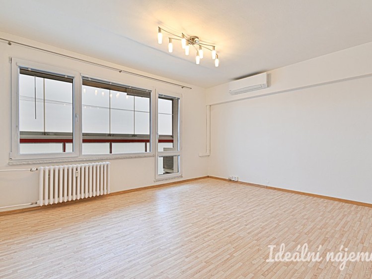 Pronájem bytu 3+1 64 m² - foto 3