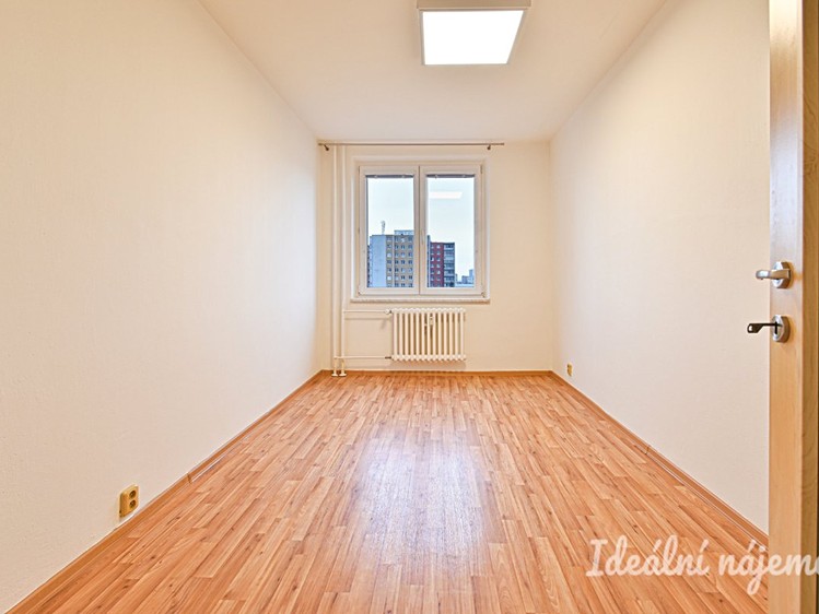 Pronájem bytu 3+1 64 m² - foto 8