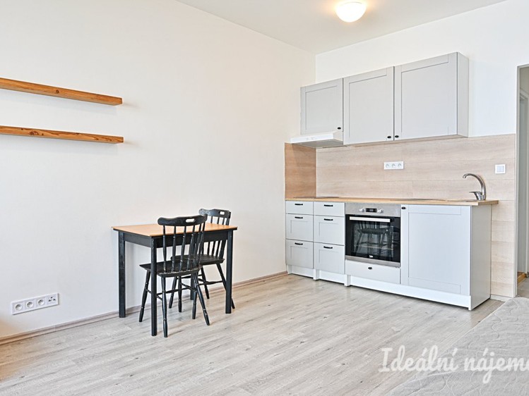 Pronájem bytu 2+kk 29 m² - foto 3