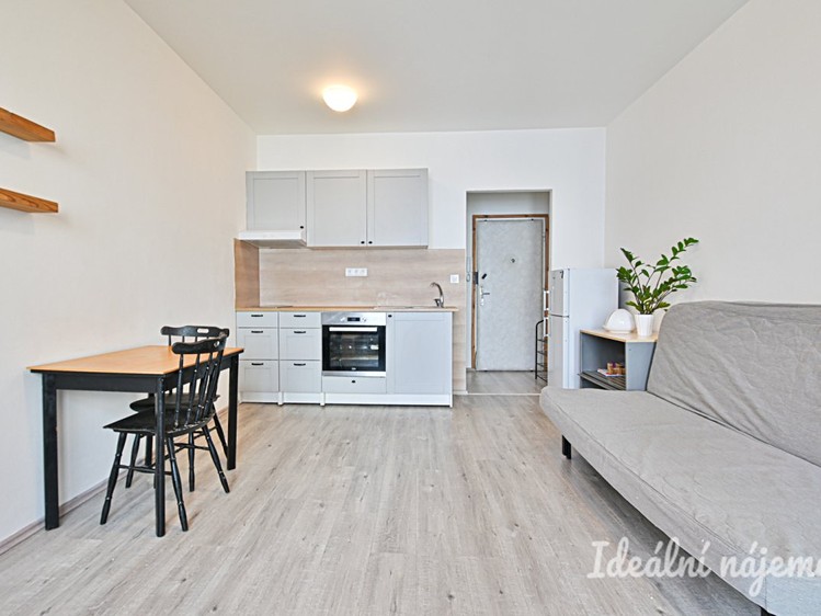 Pronájem bytu 2+kk 29 m² - foto 1