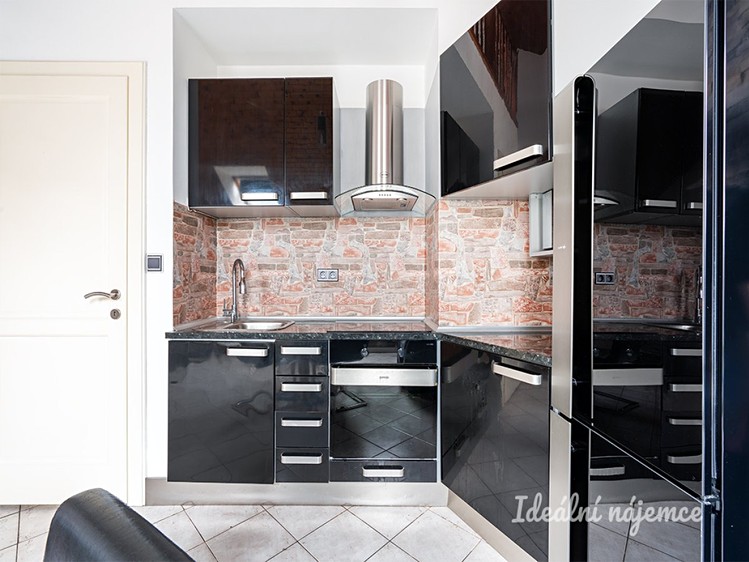 Pronájem bytu 2+kk 55 m² - foto 3