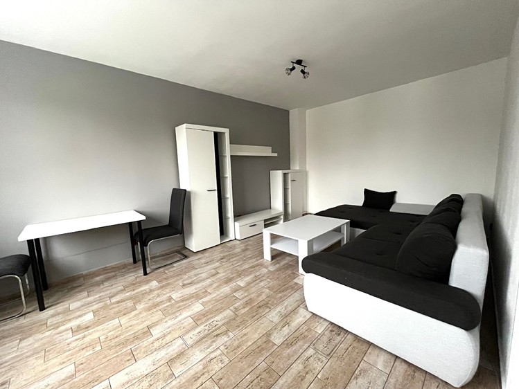 Pronájem bytu 2+1 59 m² - foto 1