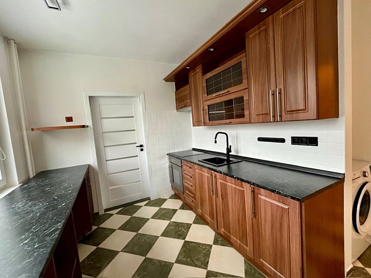 Pronájem bytu 2+1 59 m² - foto 2