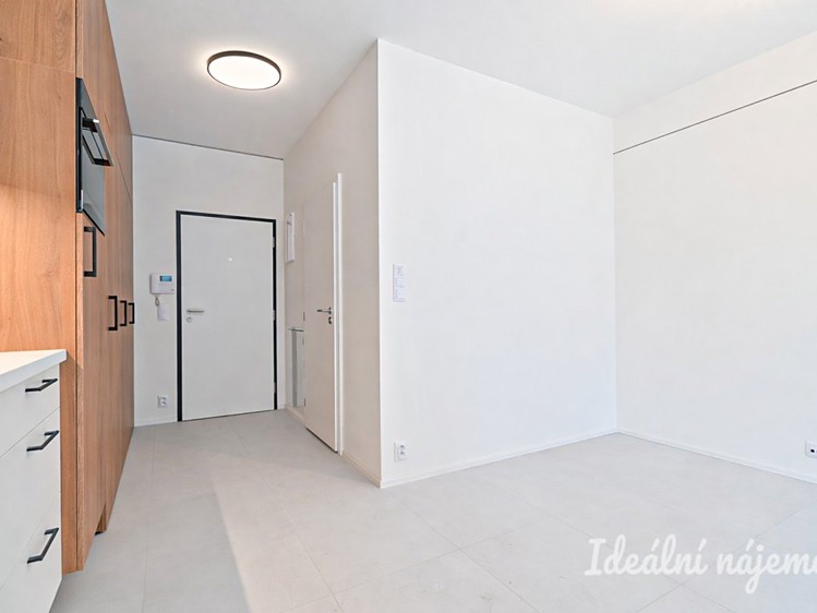 Pronájem bytu 1+kk 22 m² - foto 4