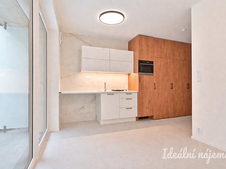 Pronájem bytu 1+kk 22 m² - foto 1