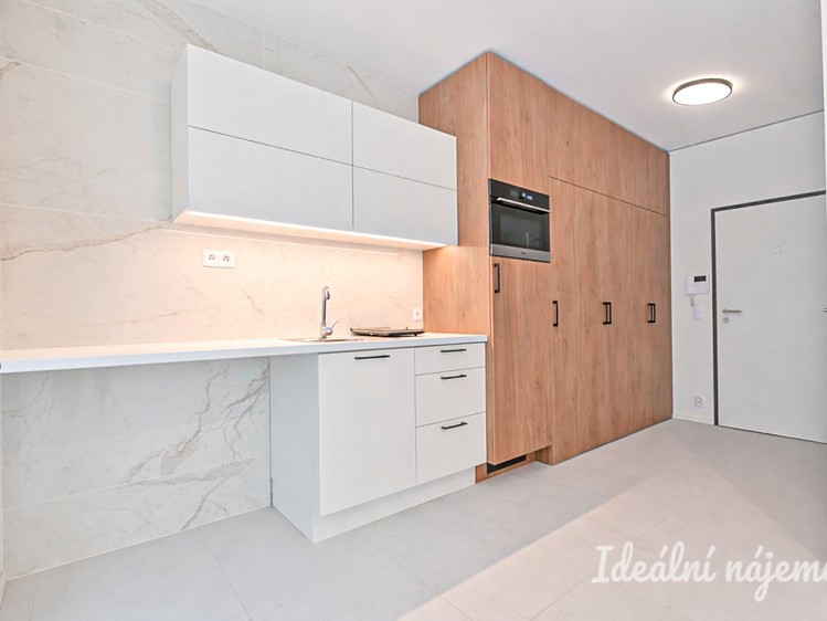 Pronájem bytu 1+kk 22 m² - foto 3