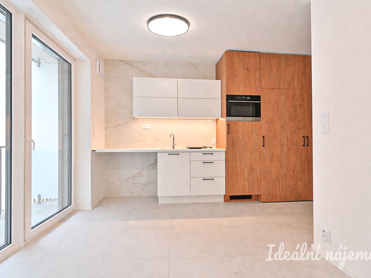 Pronájem bytu 1+kk 22 m² - foto 2