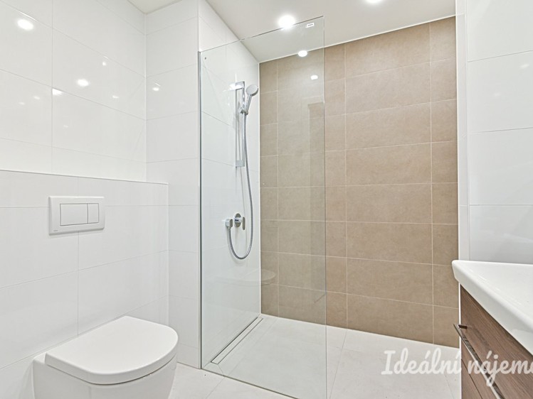 Pronájem bytu 1+kk 22 m² - foto 8