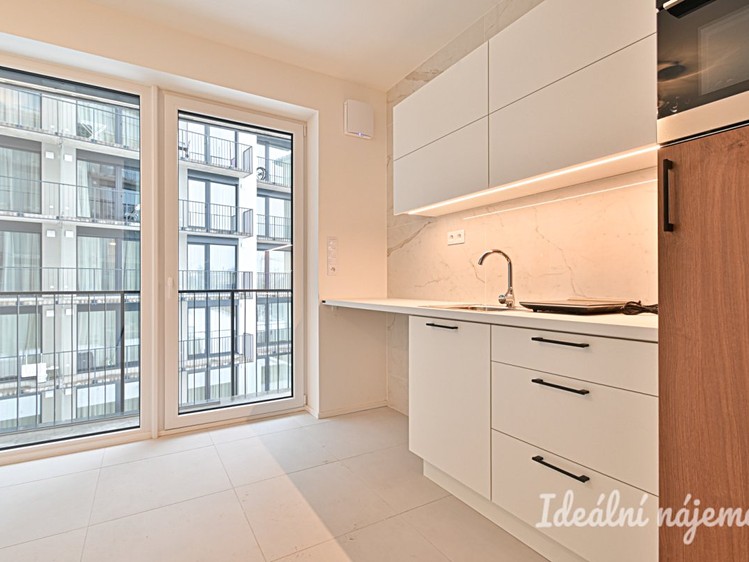 Pronájem bytu 1+kk 22 m² - foto 5