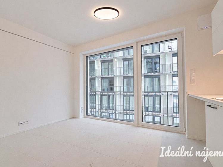 Pronájem bytu 1+kk 22 m² - foto 6