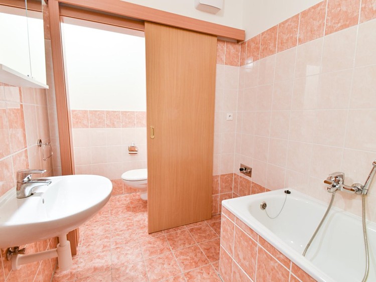 Pronájem bytu 2+kk 56 m² - foto 5