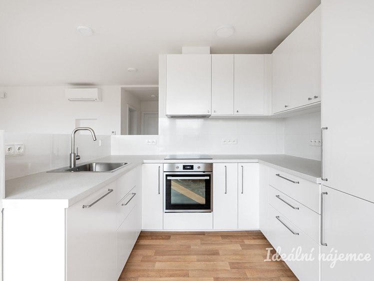 Pronájem bytu 3+kk 86 m² - foto 6