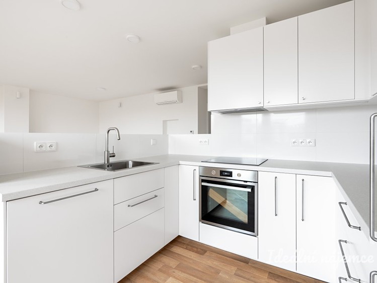 Pronájem bytu 3+kk 86 m² - foto 5