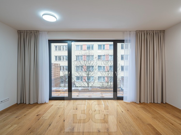 Pronájem bytu 1+kk 43 m² - foto 1