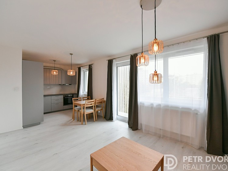 Pronájem bytu 2+kk 55 m² - foto 3