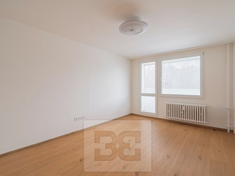 Pronájem bytu 1+1 32 m² - foto 3