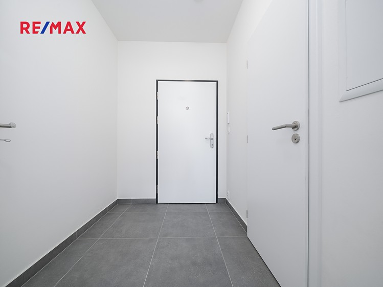 Pronájem bytu 1+kk 32 m² - foto 7