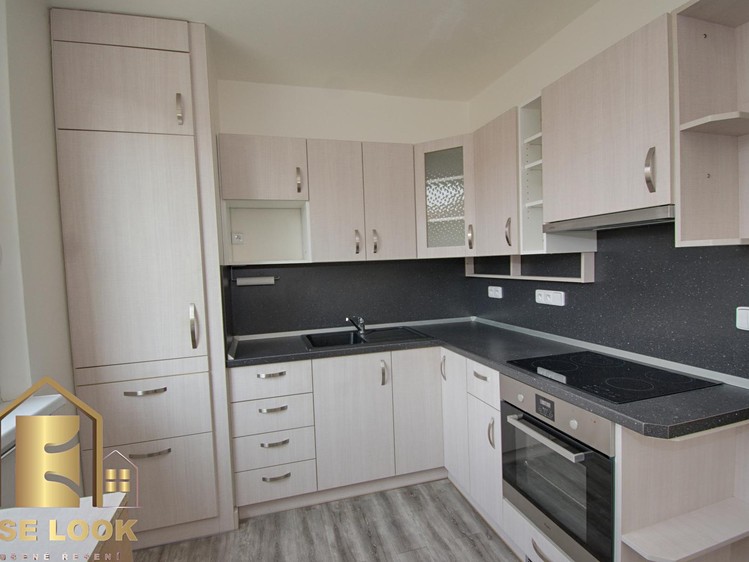 Pronájem bytu 1+1 40 m² - foto 1