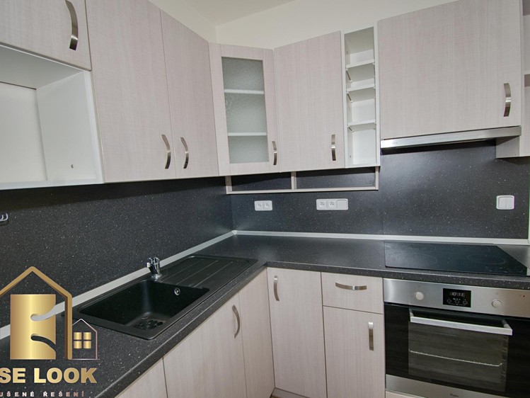 Pronájem bytu 1+1 40 m² - foto 2