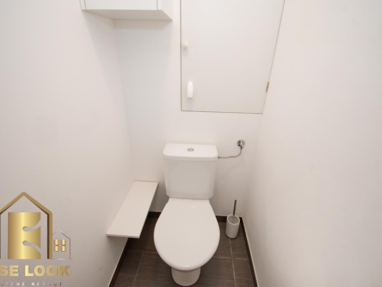 Pronájem bytu 1+1 40 m² - foto 8