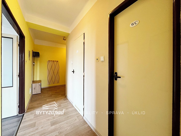 Pronájem bytu 2+1 71 m² - foto 4