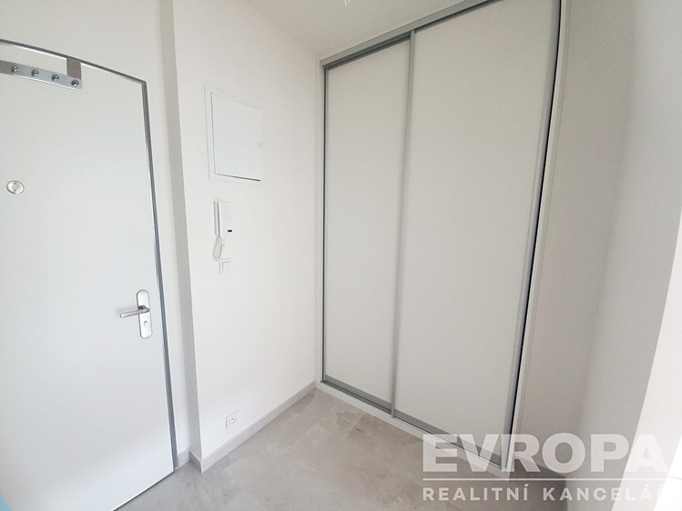 Pronájem bytu 1+kk 26 m² - foto 5