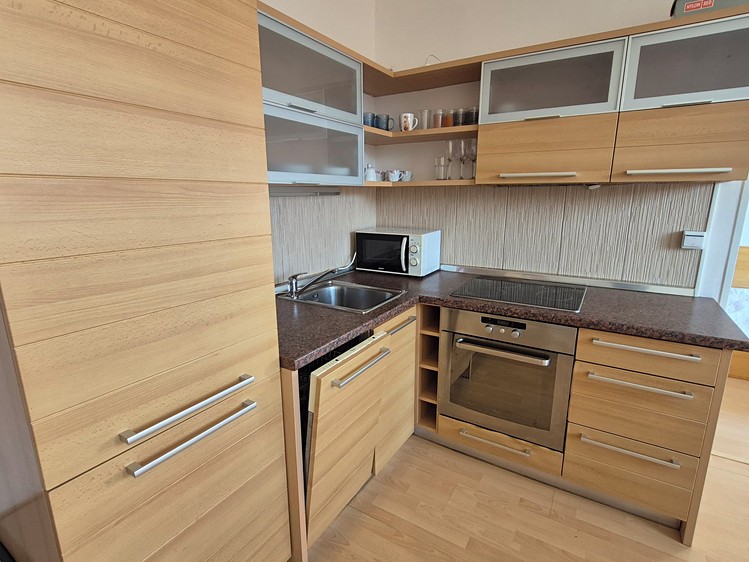 Pronájem bytu 2+kk 45 m² - foto 1