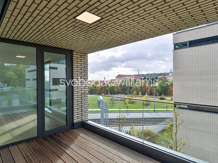 Pronájem bytu 4+kk 102 m² - foto 3