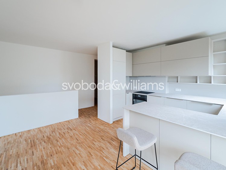 Pronájem bytu 4+1 192 m² - foto 2