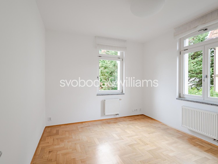 Pronájem bytu 5+kk 130 m² - foto 4