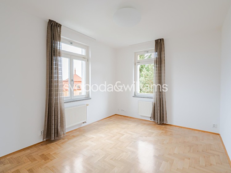 Pronájem bytu 5+kk 130 m² - foto 8