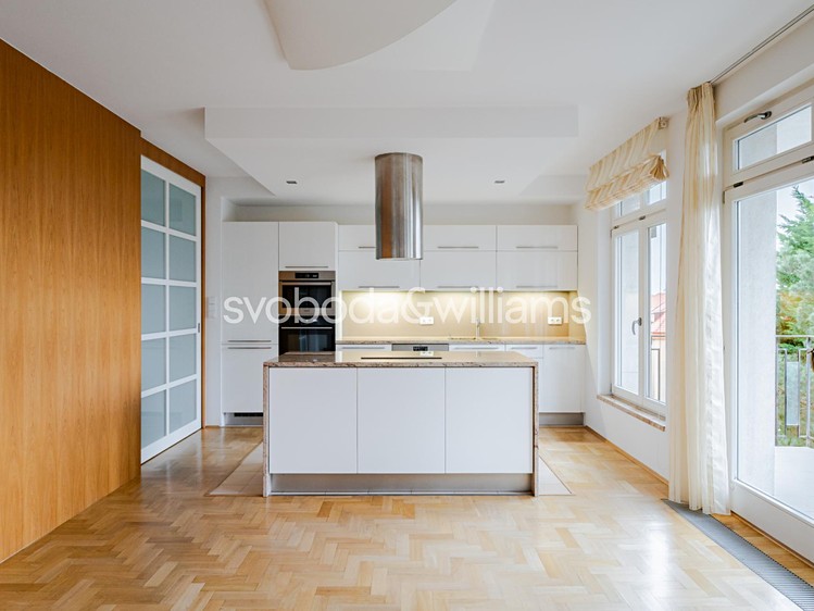 Pronájem bytu 5+kk 130 m² - foto 5