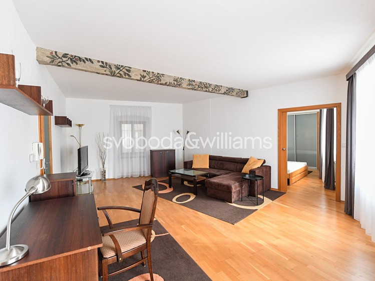 Pronájem bytu 2+1 85 m² - foto 4