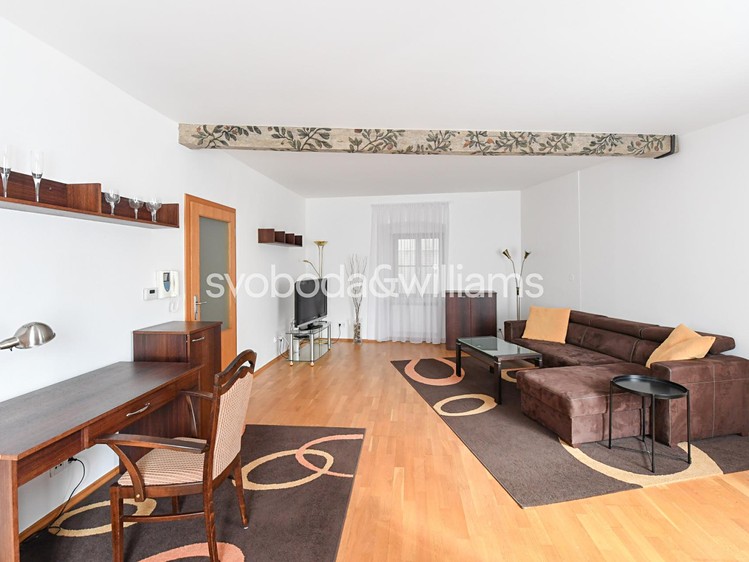 Pronájem bytu 2+1 85 m² - foto 8